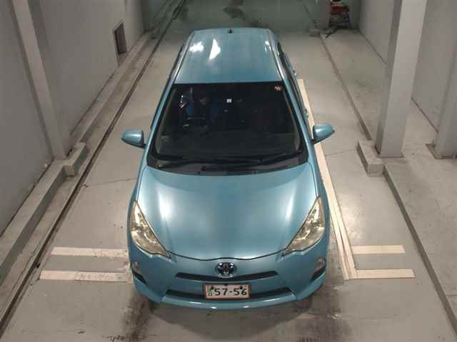 TOYOTA AQUA 2012
