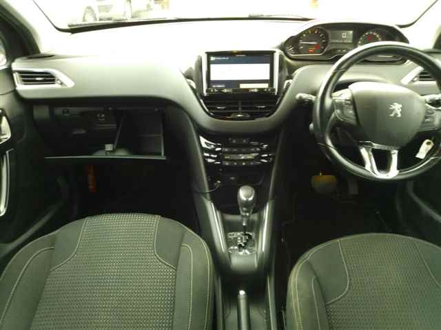 PEUGEOT 208 2017