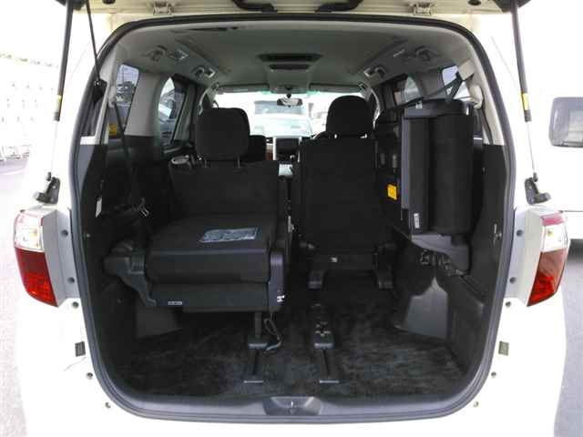 TOYOTA ALPHARD 2010