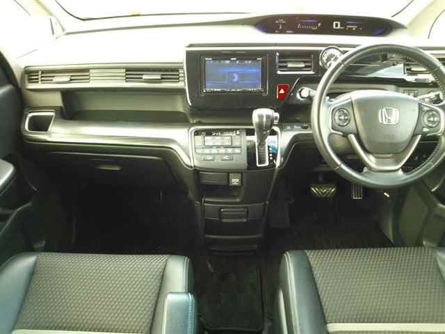 HONDA STEP WAGON 2016