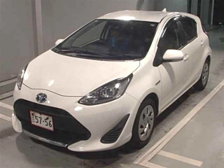 TOYOTA AQUA 2020