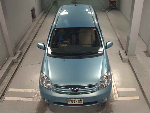 TOYOTA RAUM 2008