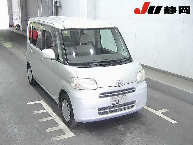 DAIHATSU TANTO 2008