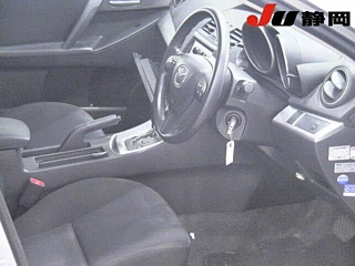 MAZDA AXELA 2010
