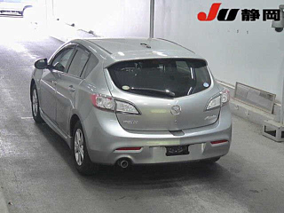 MAZDA AXELA 2010