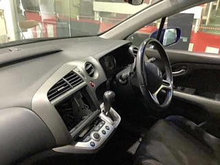 HONDA STREAM 2012