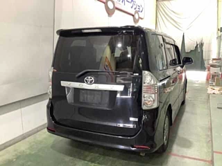 TOYOTA VOXY 2009