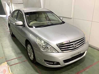 NISSAN TEANA 2010
