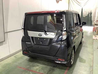 TOYOTA ROOMY 2022