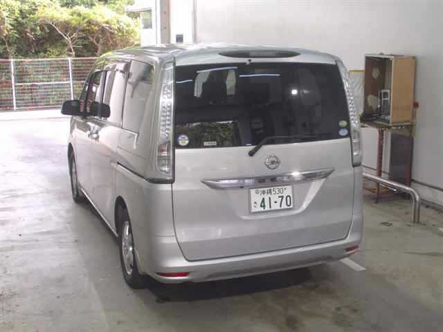 NISSAN SERENA 2015