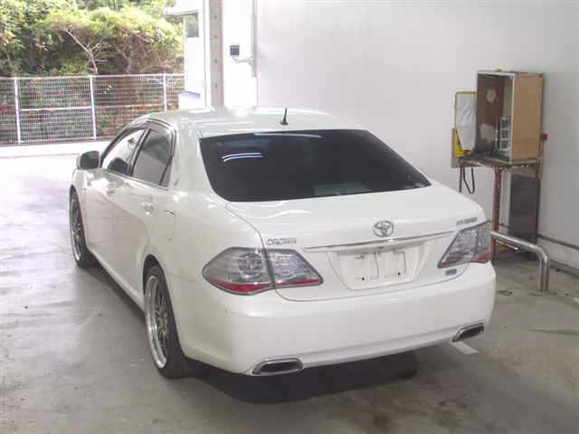 TOYOTA CROWN 2010