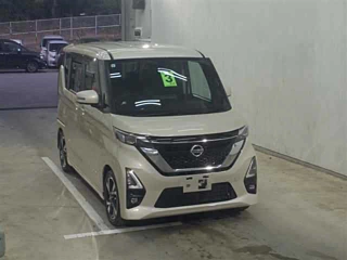 NISSAN ROOX 2021