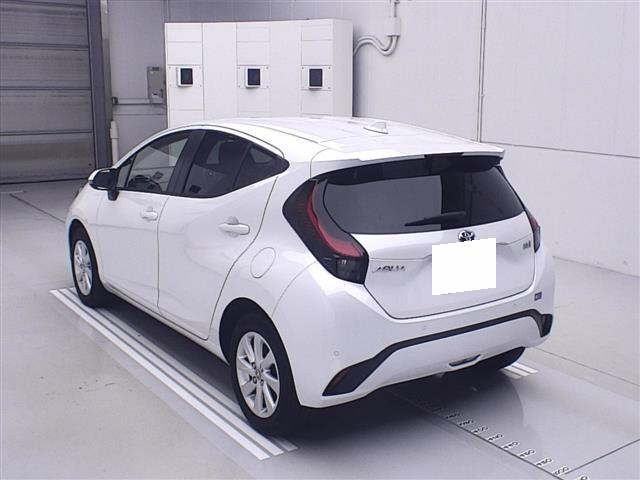 TOYOTA AQUA 2022