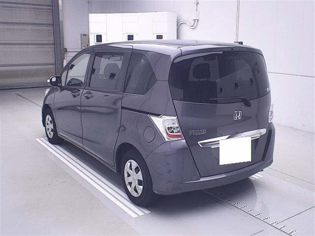 HONDA FREED 2013
