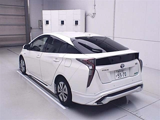TOYOTA PRIUS 2016