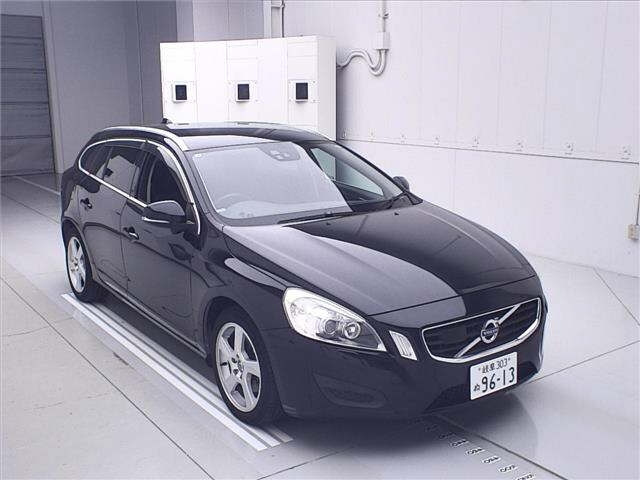 VOLVO V60 2013