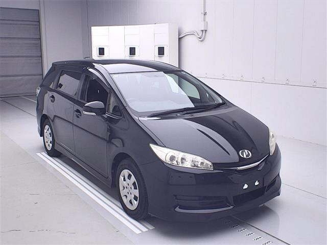 TOYOTA WISH 2013