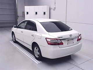 TOYOTA PREMIO 2012