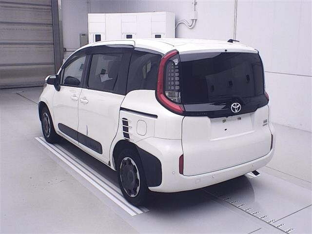 TOYOTA SIENTA 2023