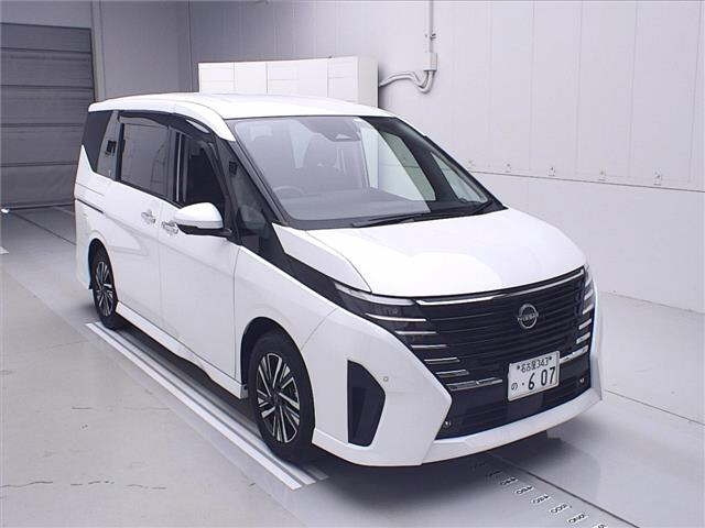 NISSAN SERENA 2023