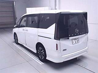 NISSAN SERENA 2023