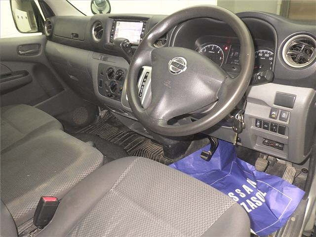 NISSAN CARAVAN VAN 2019