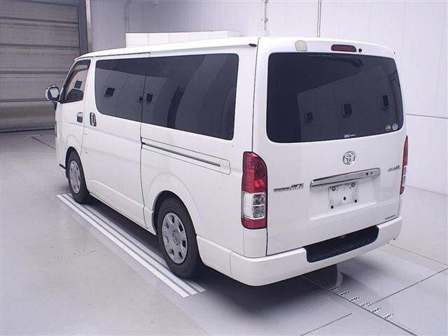TOYOTA HIACE VAN 2019