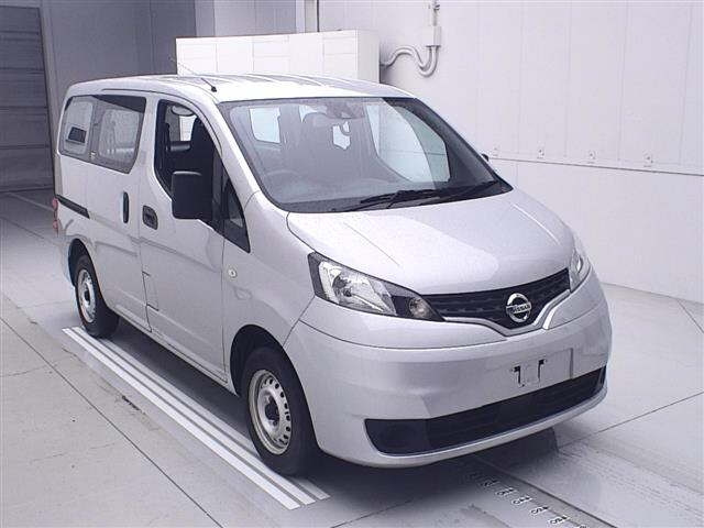 NISSAN NV200 2020