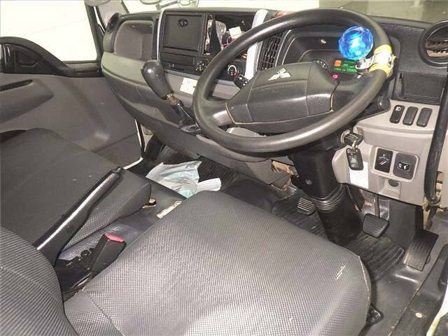 MITSUBISHI CANTER 2017