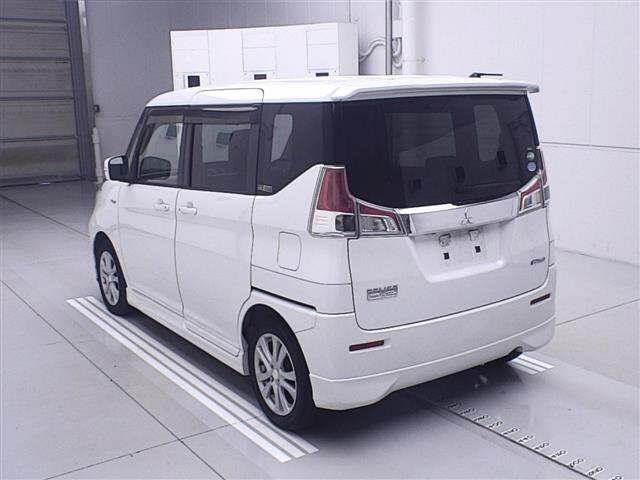 MITSUBISHI DELICA D2 2017