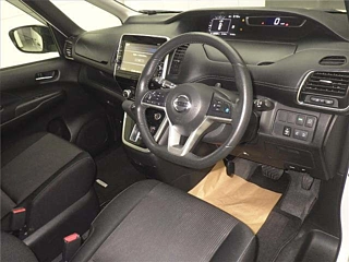 NISSAN SERENA 2018