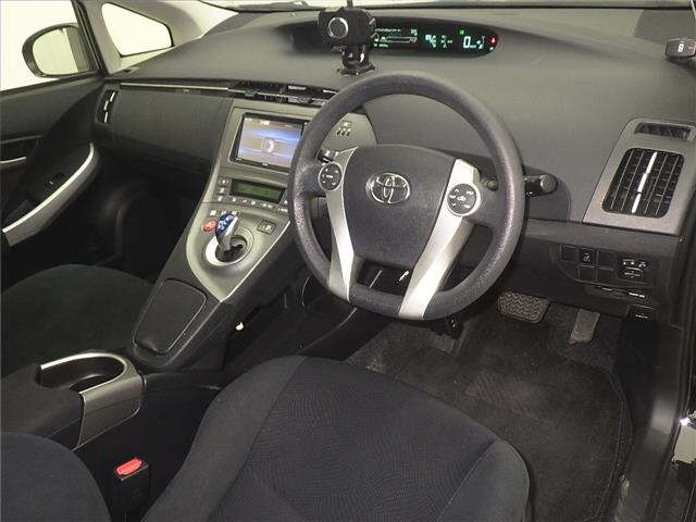TOYOTA PRIUS 2015