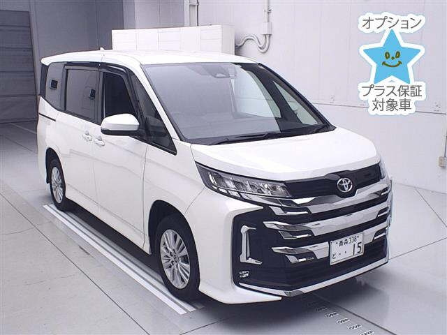 TOYOTA NOAH 2022