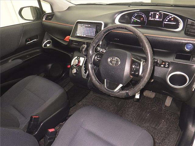 TOYOTA SIENTA 2016
