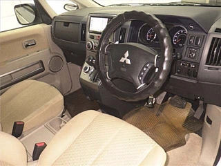 MITSUBISHI DELICA D5 2010