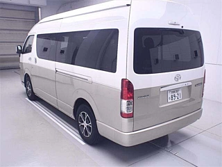 TOYOTA HIACE 2025
