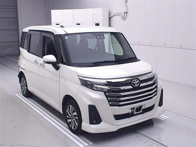 TOYOTA ROOMY 2021