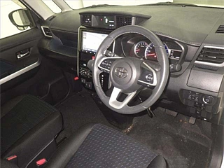 TOYOTA ROOMY 2021