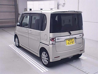 DAIHATSU TANTO 2010