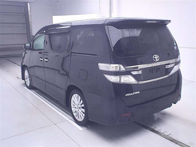TOYOTA VELLFIRE 2013