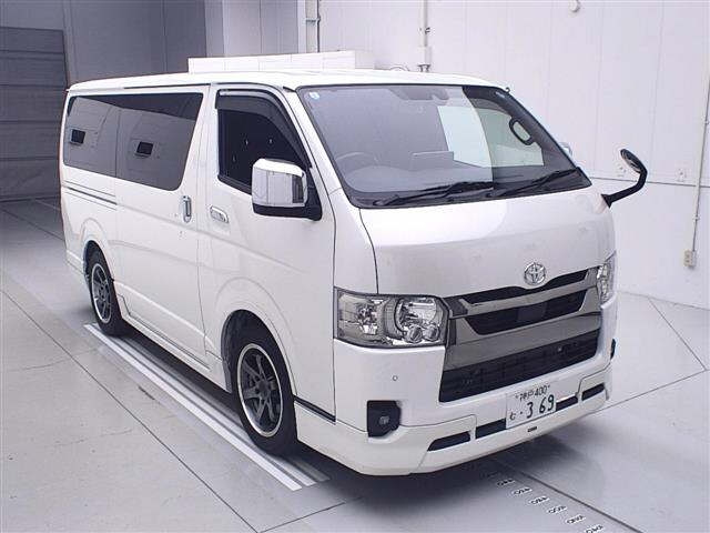 TOYOTA HIACE VAN 2024