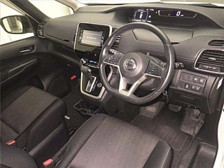 NISSAN SERENA 2017