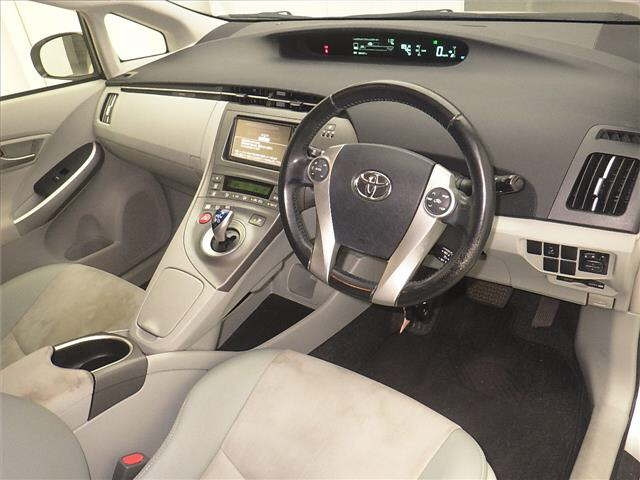 TOYOTA PRIUS 2015