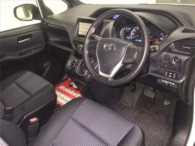 TOYOTA VOXY 2014