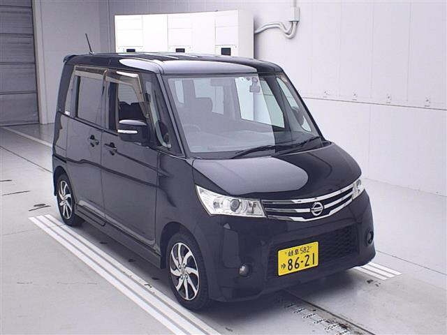 NISSAN ROOX 2011