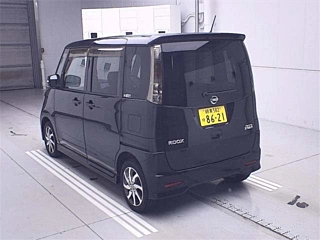 NISSAN ROOX 2011