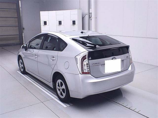TOYOTA PRIUS 2015