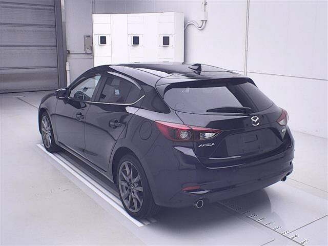 MAZDA AXELA 2016
