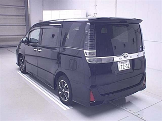 TOYOTA VOXY 2019