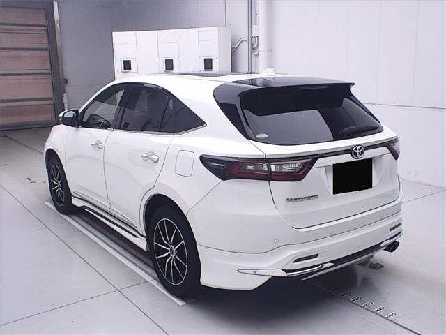 TOYOTA HARRIER 2017